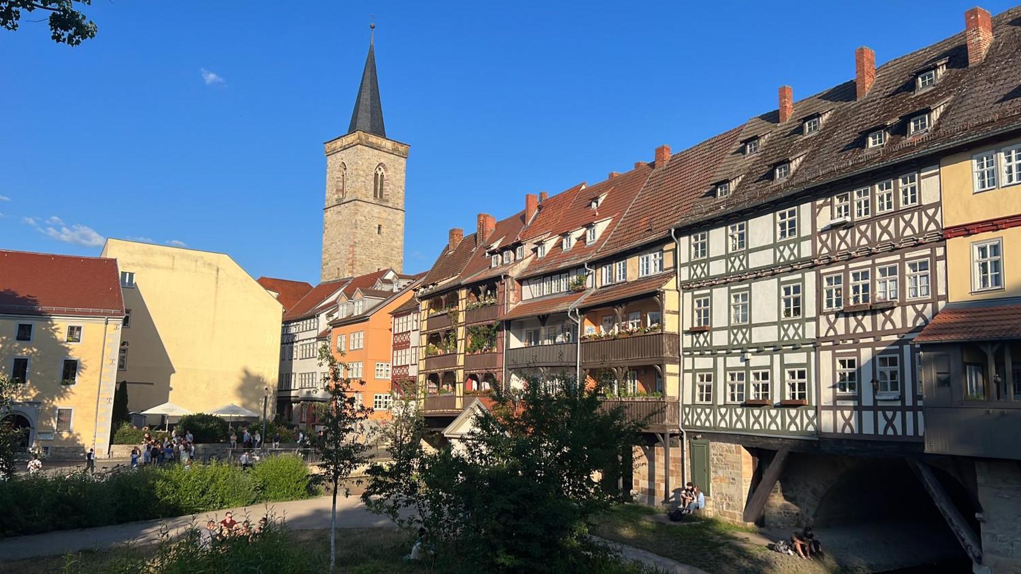 Ferienwohnung Schildblick Modernes Apartment Direkt In Der Altstadt Von Erfurt Nahe Der Kraemerbruecke - Beste Innenstadtlage المظهر الخارجي الصورة