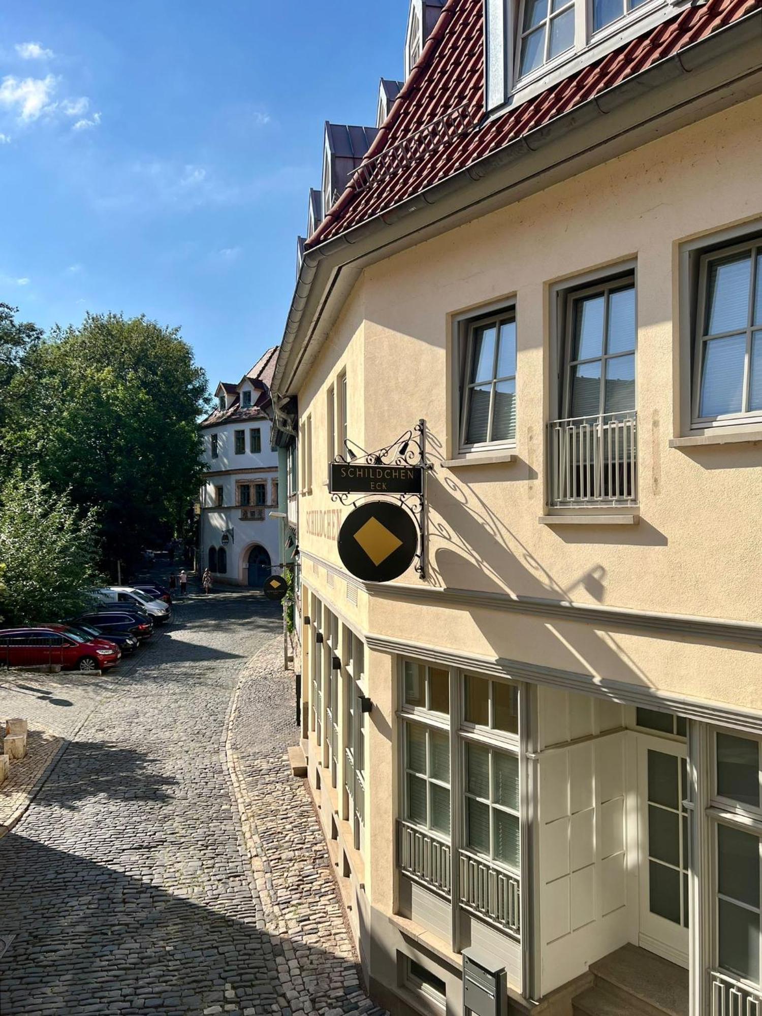 Ferienwohnung Schildblick Modernes Apartment Direkt In Der Altstadt Von Erfurt Nahe Der Kraemerbruecke - Beste Innenstadtlage المظهر الخارجي الصورة