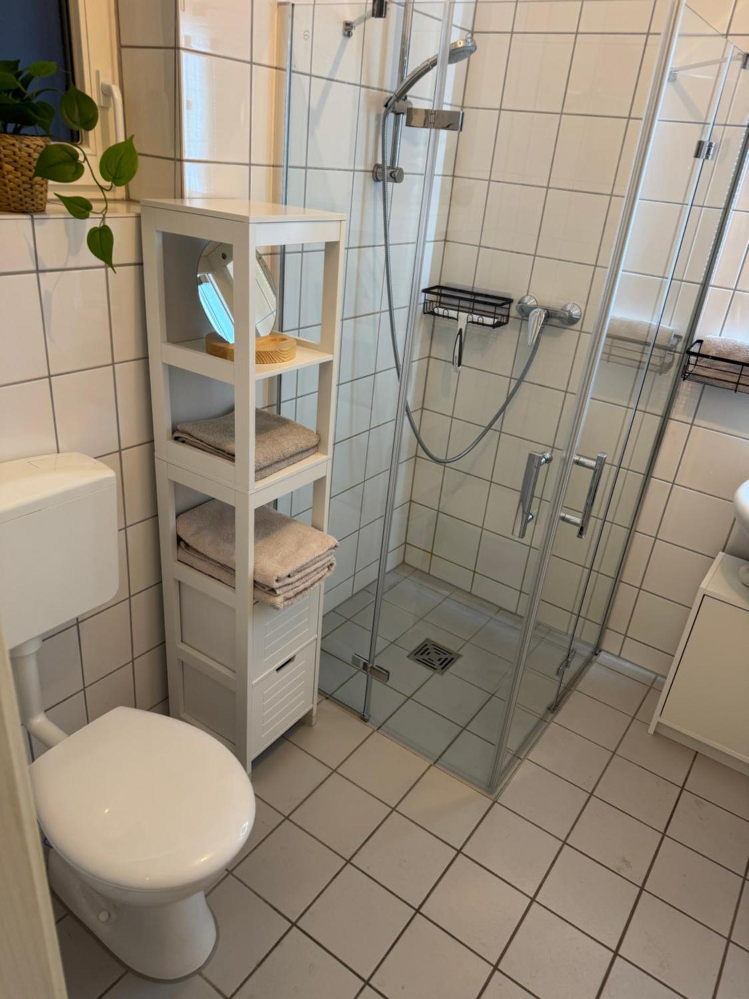 Ferienwohnung Schildblick Modernes Apartment Direkt In Der Altstadt Von Erfurt Nahe Der Kraemerbruecke - Beste Innenstadtlage المظهر الخارجي الصورة