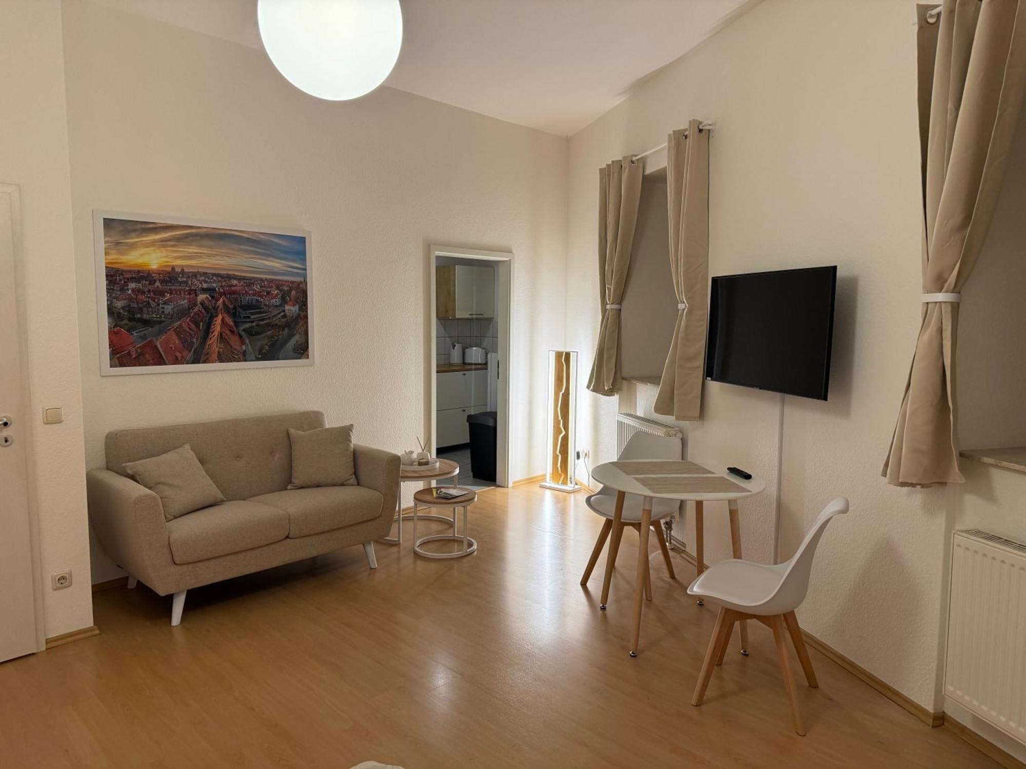 Ferienwohnung Schildblick Modernes Apartment Direkt In Der Altstadt Von Erfurt Nahe Der Kraemerbruecke - Beste Innenstadtlage المظهر الخارجي الصورة