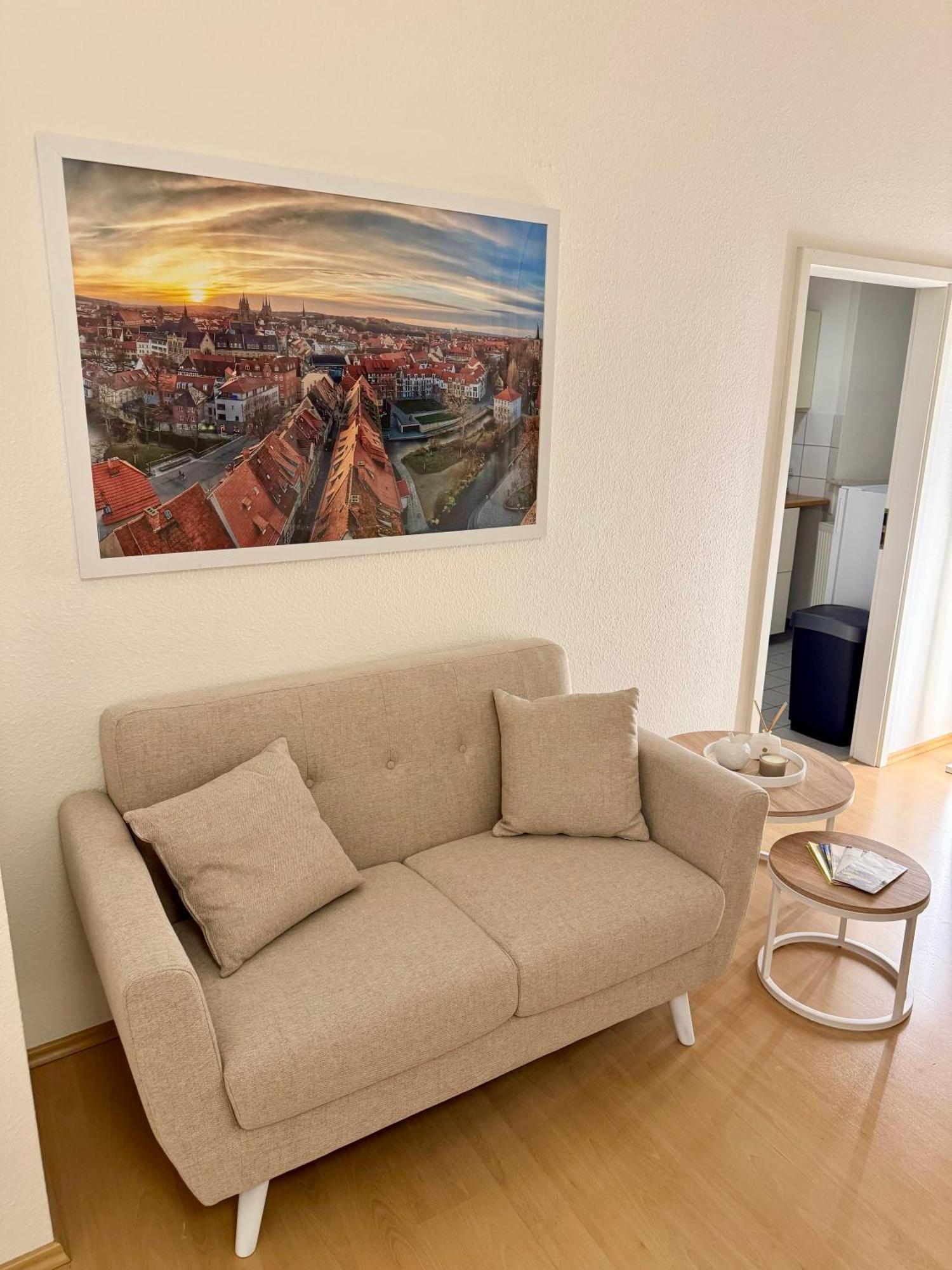 Ferienwohnung Schildblick Modernes Apartment Direkt In Der Altstadt Von Erfurt Nahe Der Kraemerbruecke - Beste Innenstadtlage المظهر الخارجي الصورة
