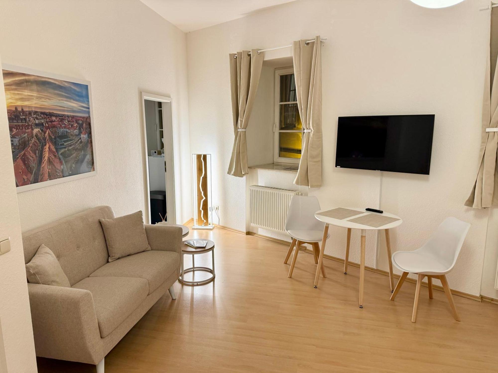 Ferienwohnung Schildblick Modernes Apartment Direkt In Der Altstadt Von Erfurt Nahe Der Kraemerbruecke - Beste Innenstadtlage المظهر الخارجي الصورة