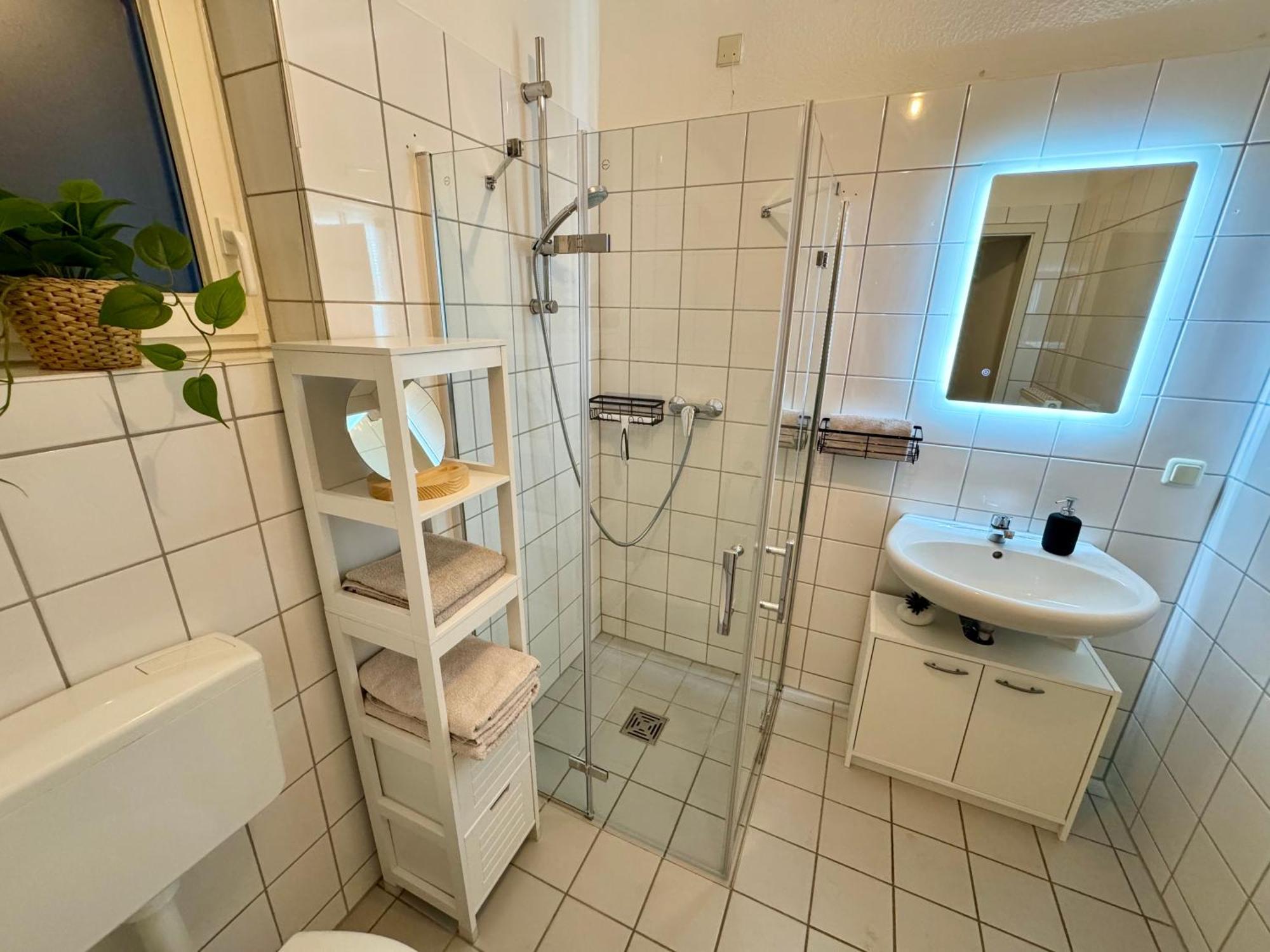 Ferienwohnung Schildblick Modernes Apartment Direkt In Der Altstadt Von Erfurt Nahe Der Kraemerbruecke - Beste Innenstadtlage المظهر الخارجي الصورة